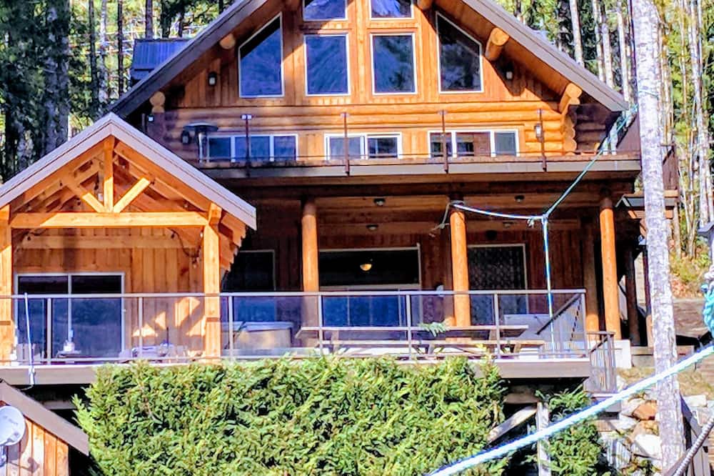 Photo of Outdoor in Sproat Lake