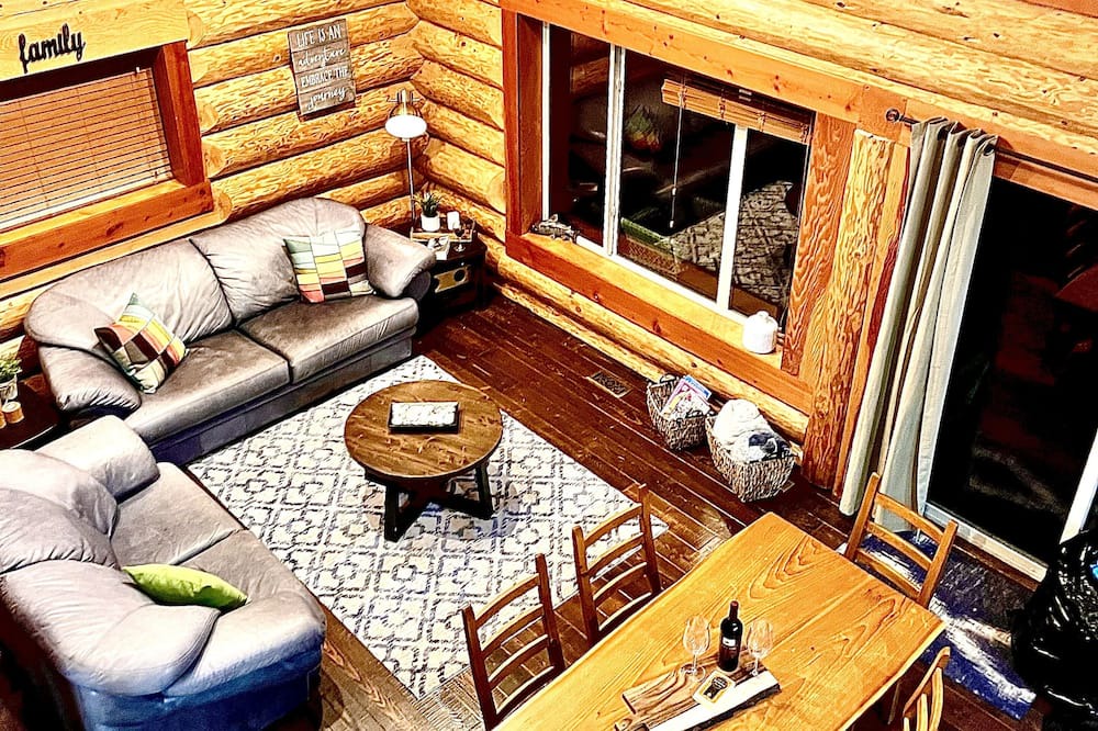 Photo of Livingroom in Sproat Lake