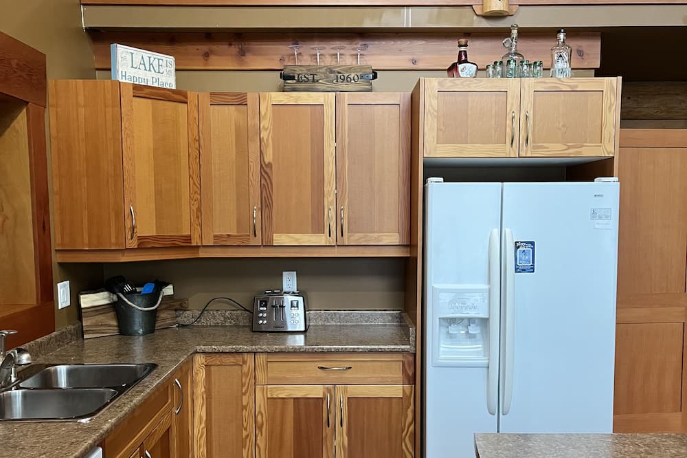 Photo of Kitchen in Sproat Lake