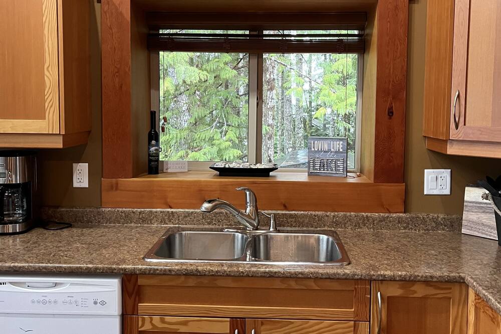 Photo of Kitchen in Sproat Lake
