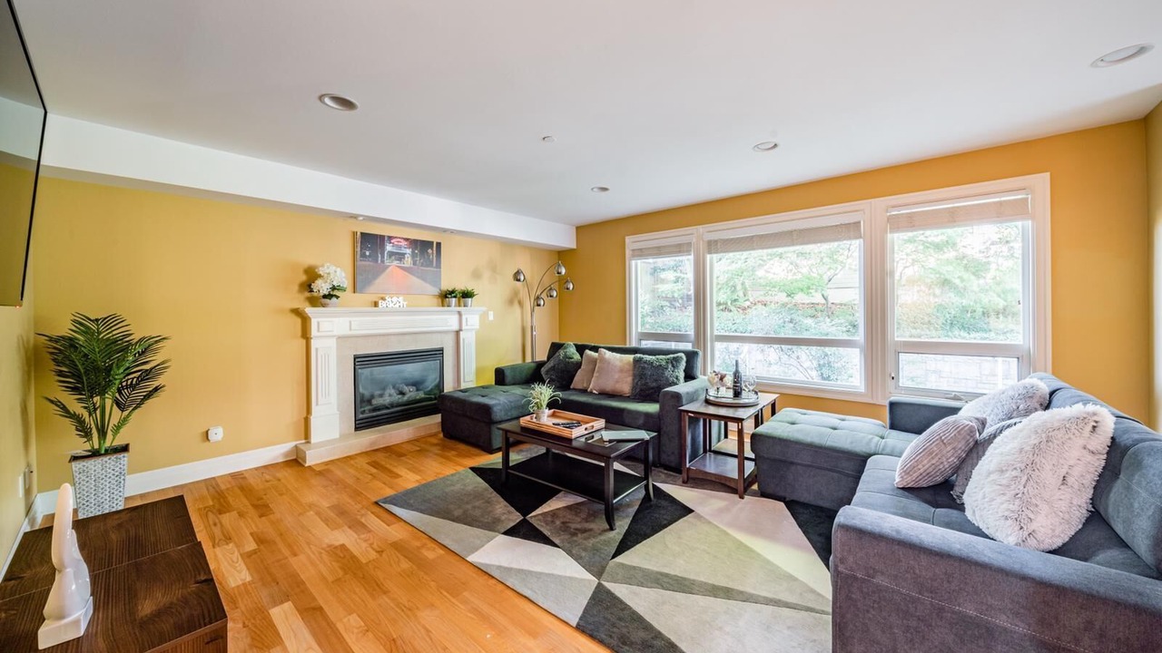 Photo of Livingroom in Shaughnessy