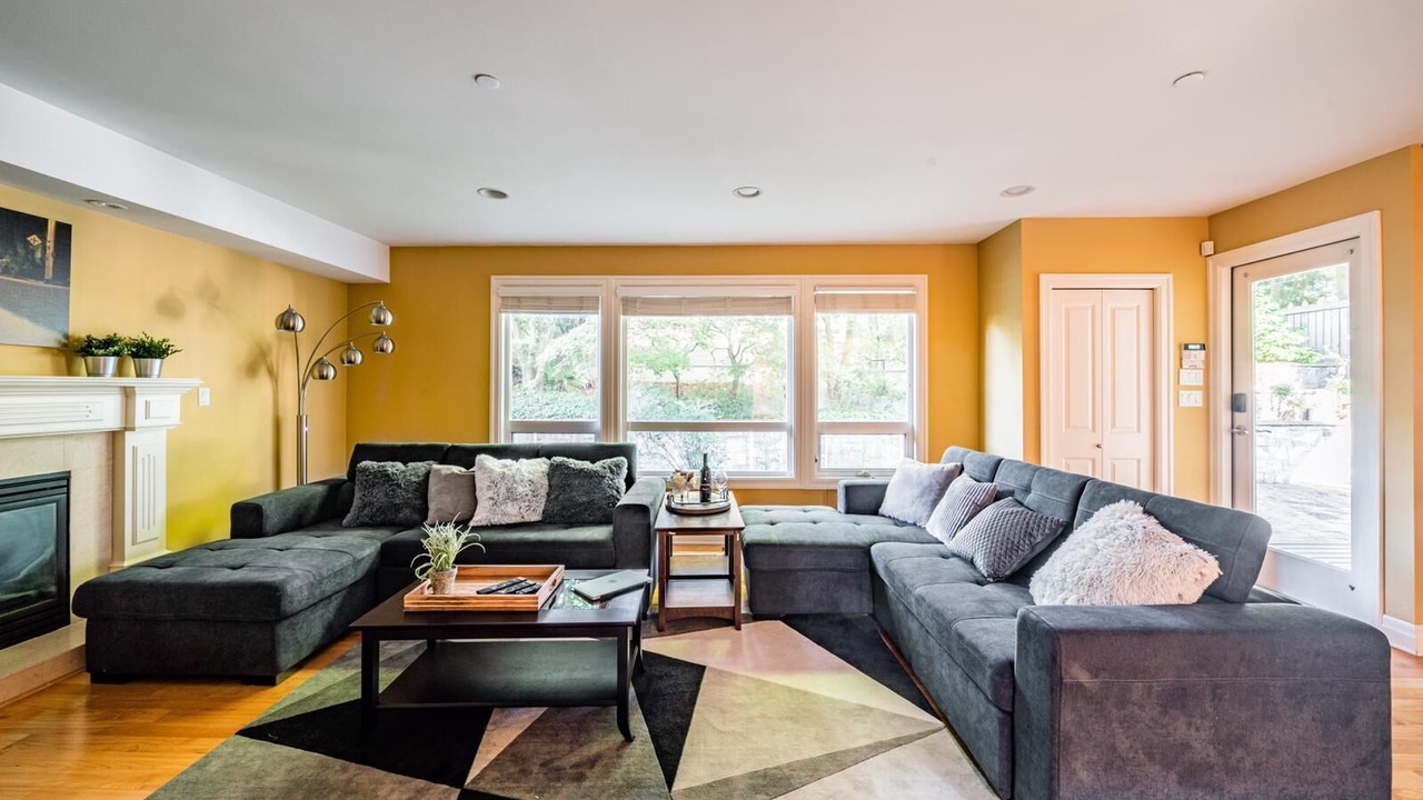 Photo of Livingroom in Shaughnessy