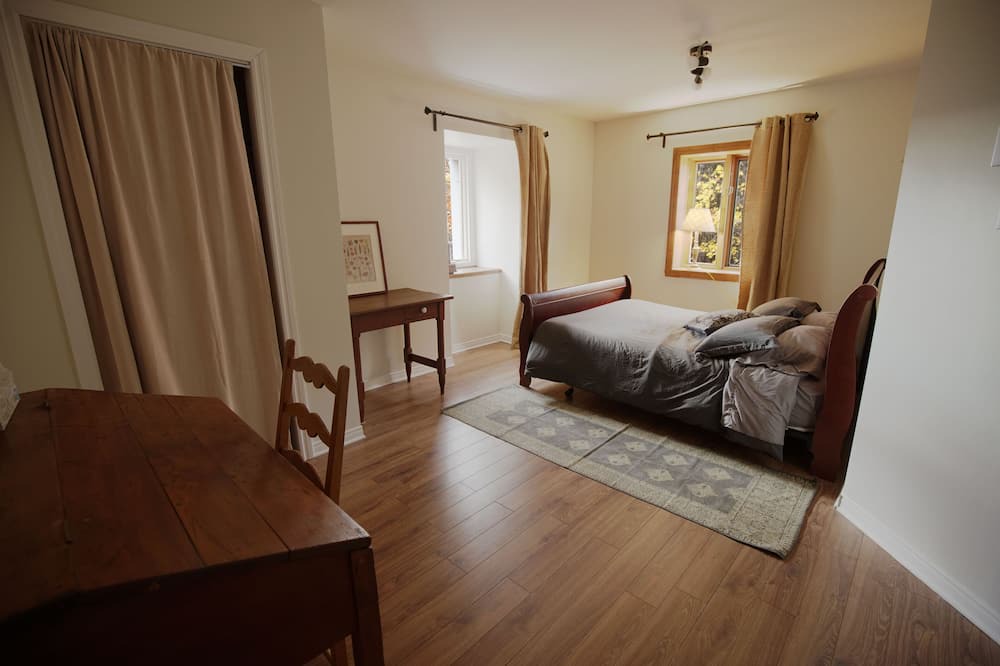 Photo of Bedroom in Rawdon