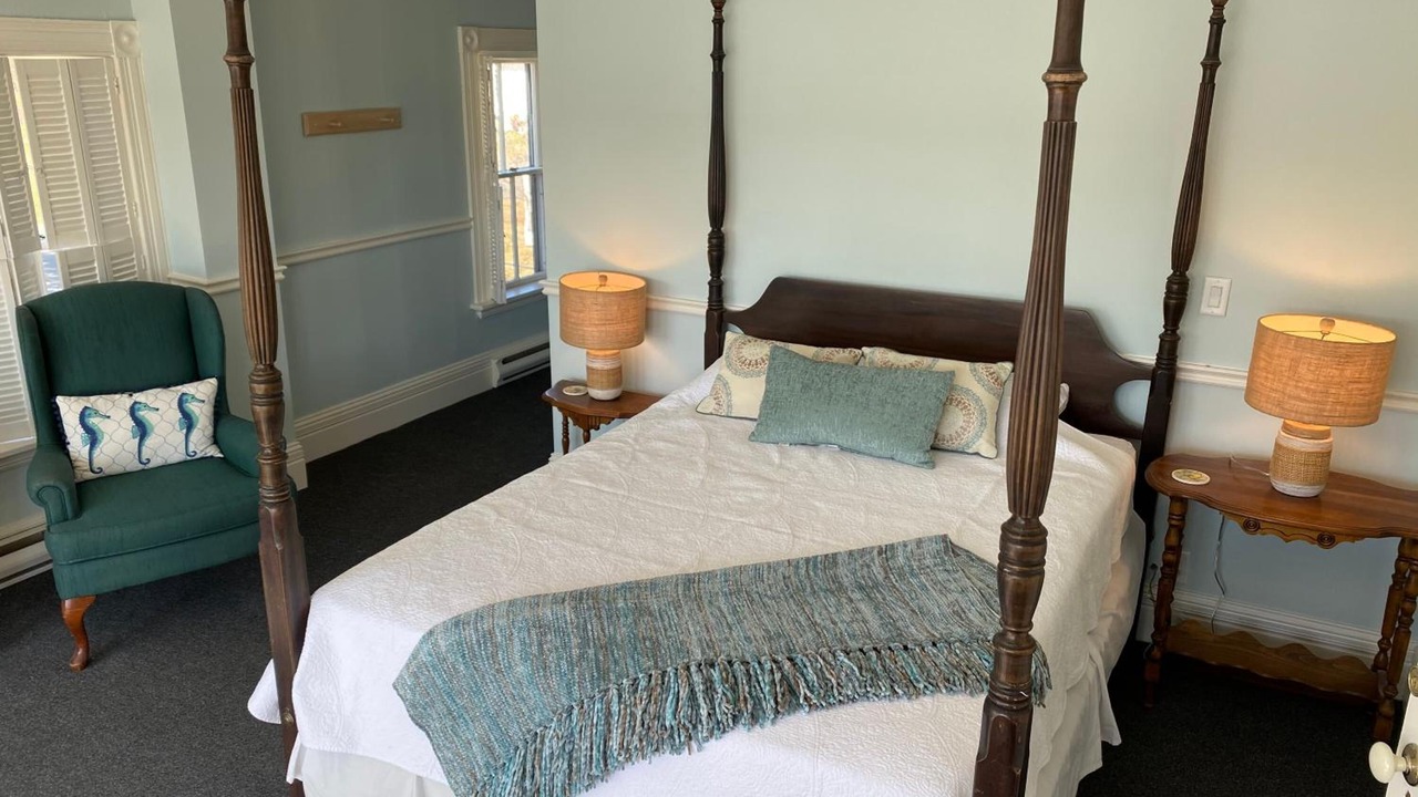 Photo of Bedroom in Hubbards