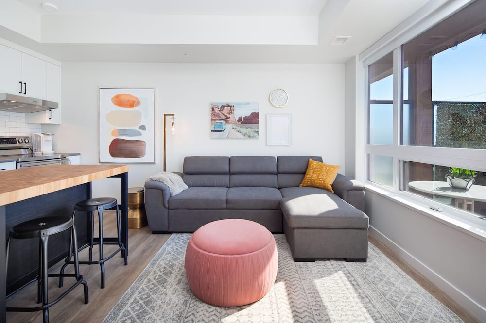 Photo of Livingroom in Kelowna Central Business District