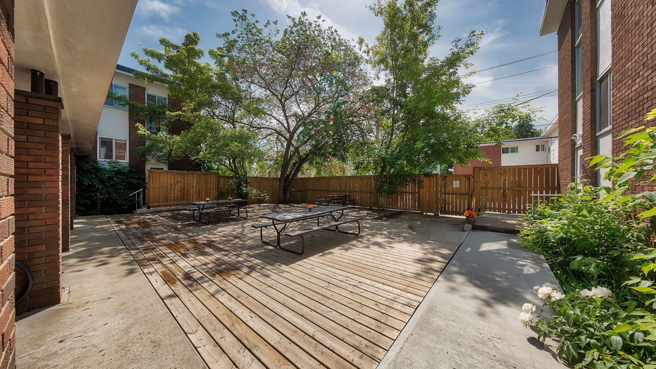 Photo of Outdoor in Whyte ave