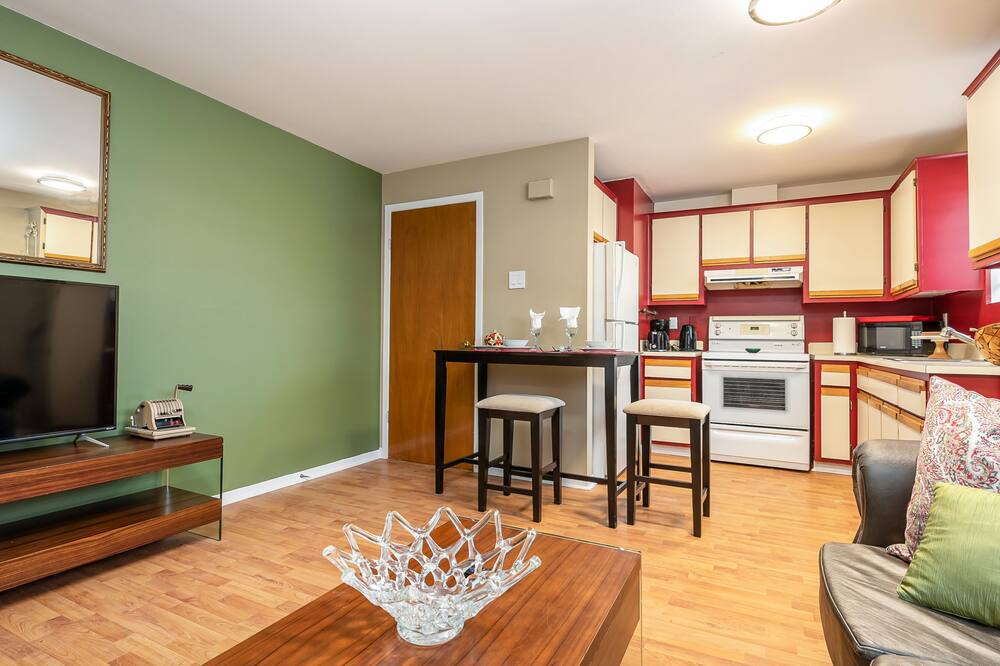 Photo of Livingroom in Ahuntsic-Cartierville