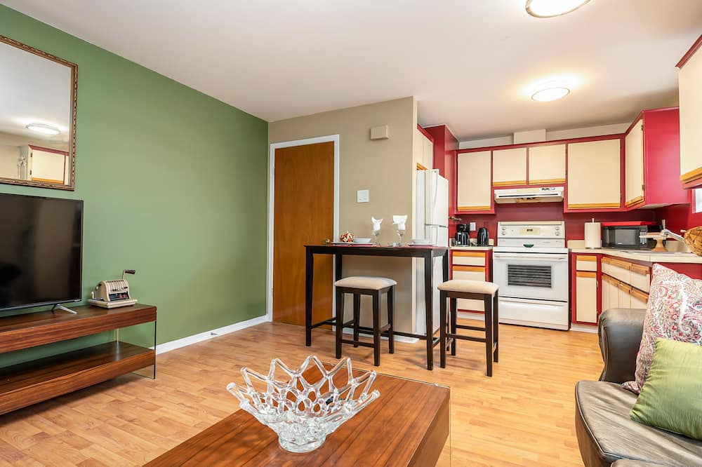 Photo of Livingroom in Ahuntsic-Cartierville