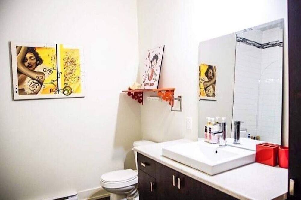 Photo of Bathroom in Brossard