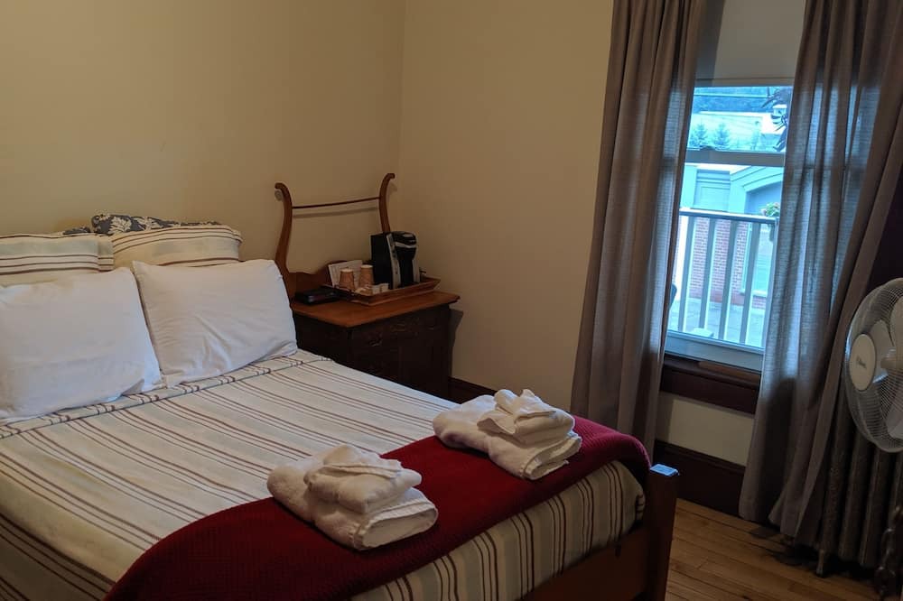 Photo of Bedroom in Ayers Cliff