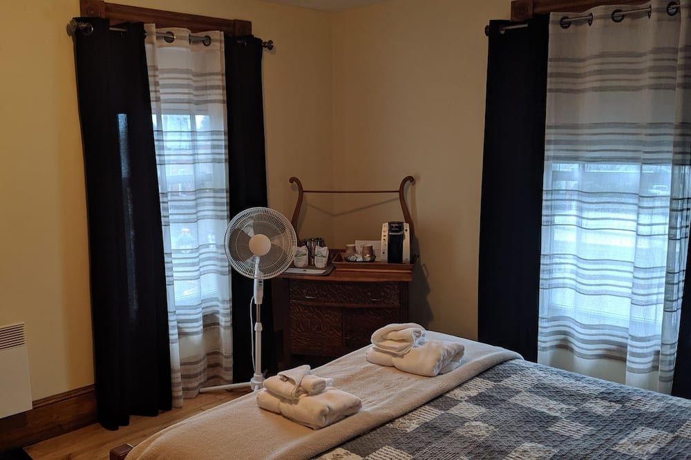 Photo of Bedroom in Ayers Cliff
