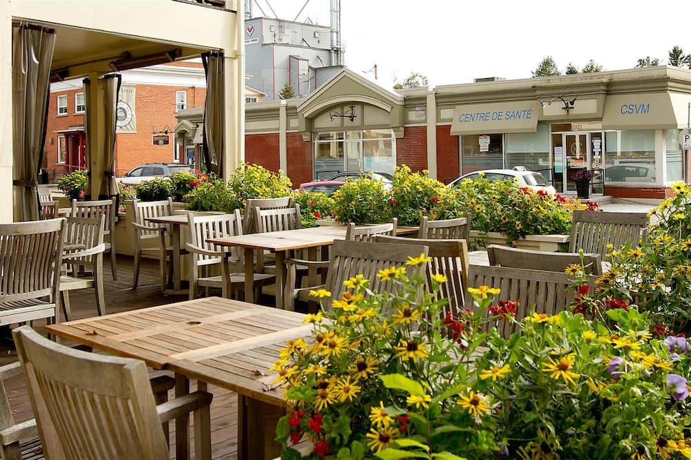 Photo of Outdoor in Ayers Cliff