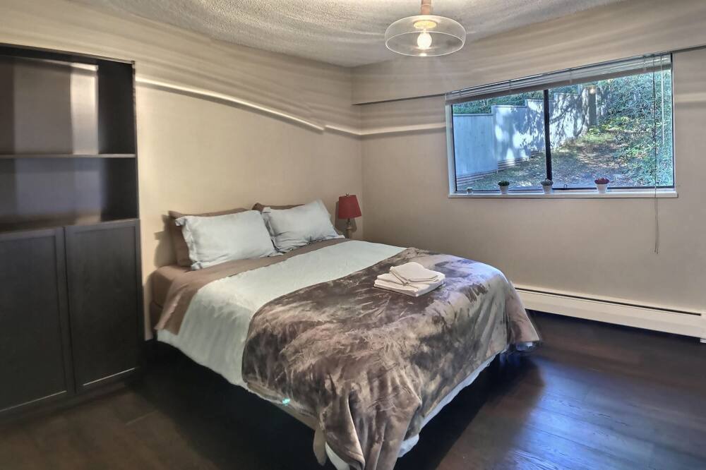 Photo of Bedroom in West Vancouver