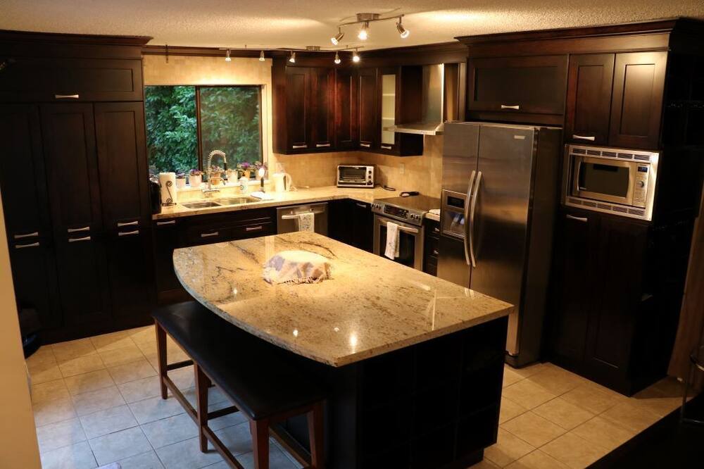 Photo of Kitchen in West Vancouver