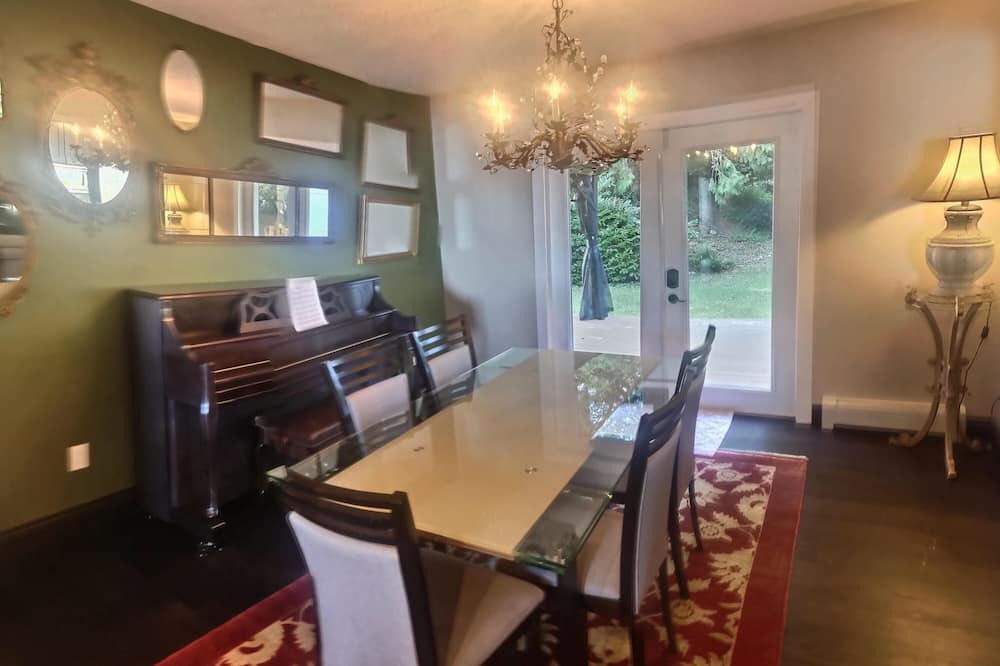 Photo of Kitchen in West Vancouver