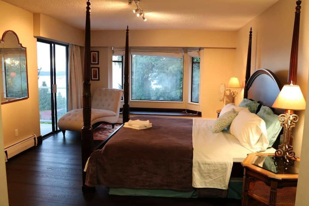 Photo of Bedroom in West Vancouver