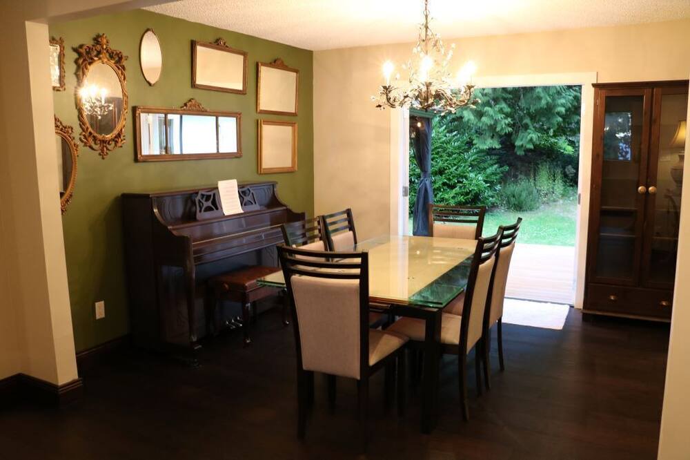 Photo of Kitchen in West Vancouver