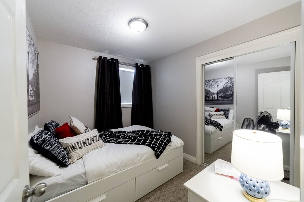Photo of Bedroom in Jasper Place