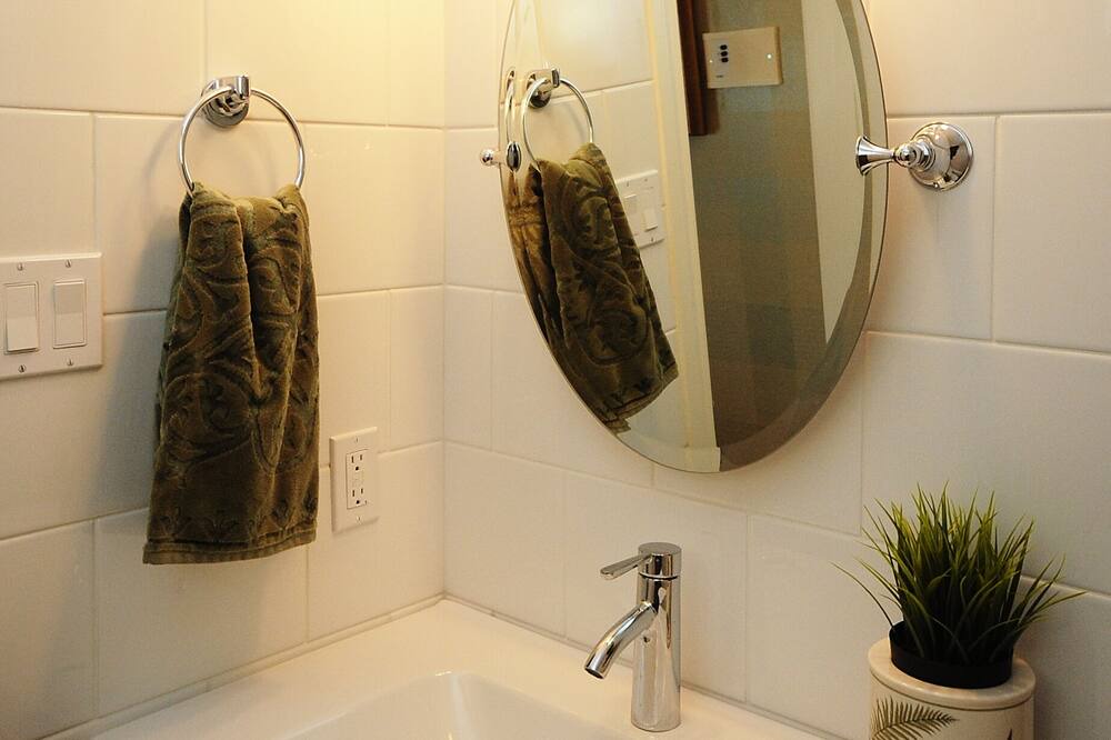 Photo of Bathroom in Jasper Place