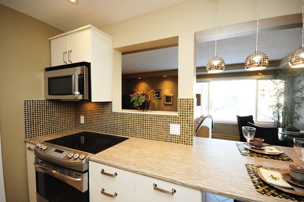 Photo of Kitchen in Jasper Place