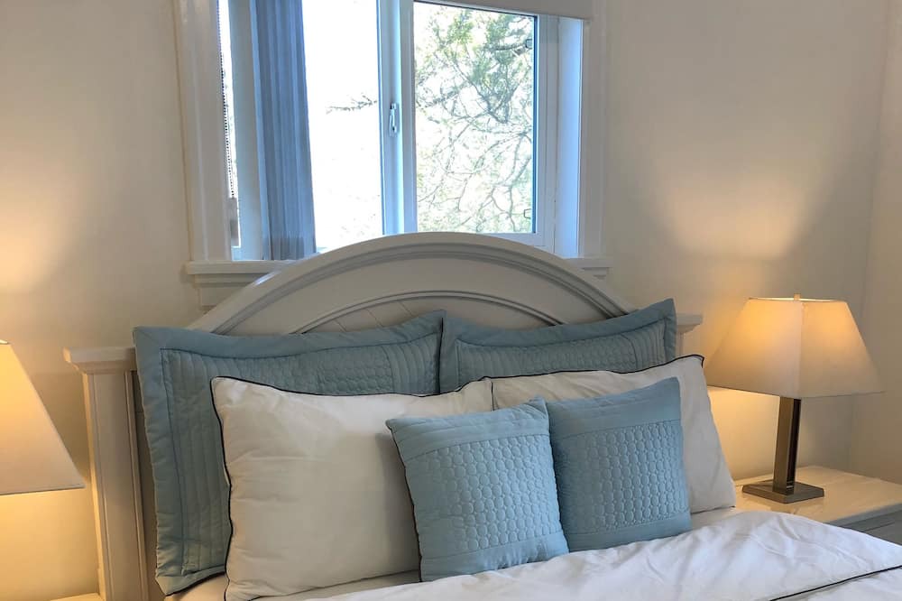 Photo of Bedroom in Shaughnessy