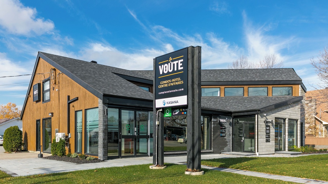 Photo of Outdoor in Laval