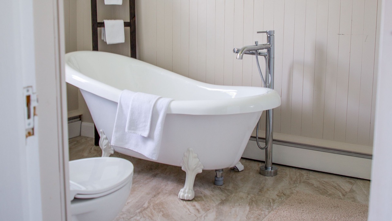 Photo of Bathroom in Jonquiere