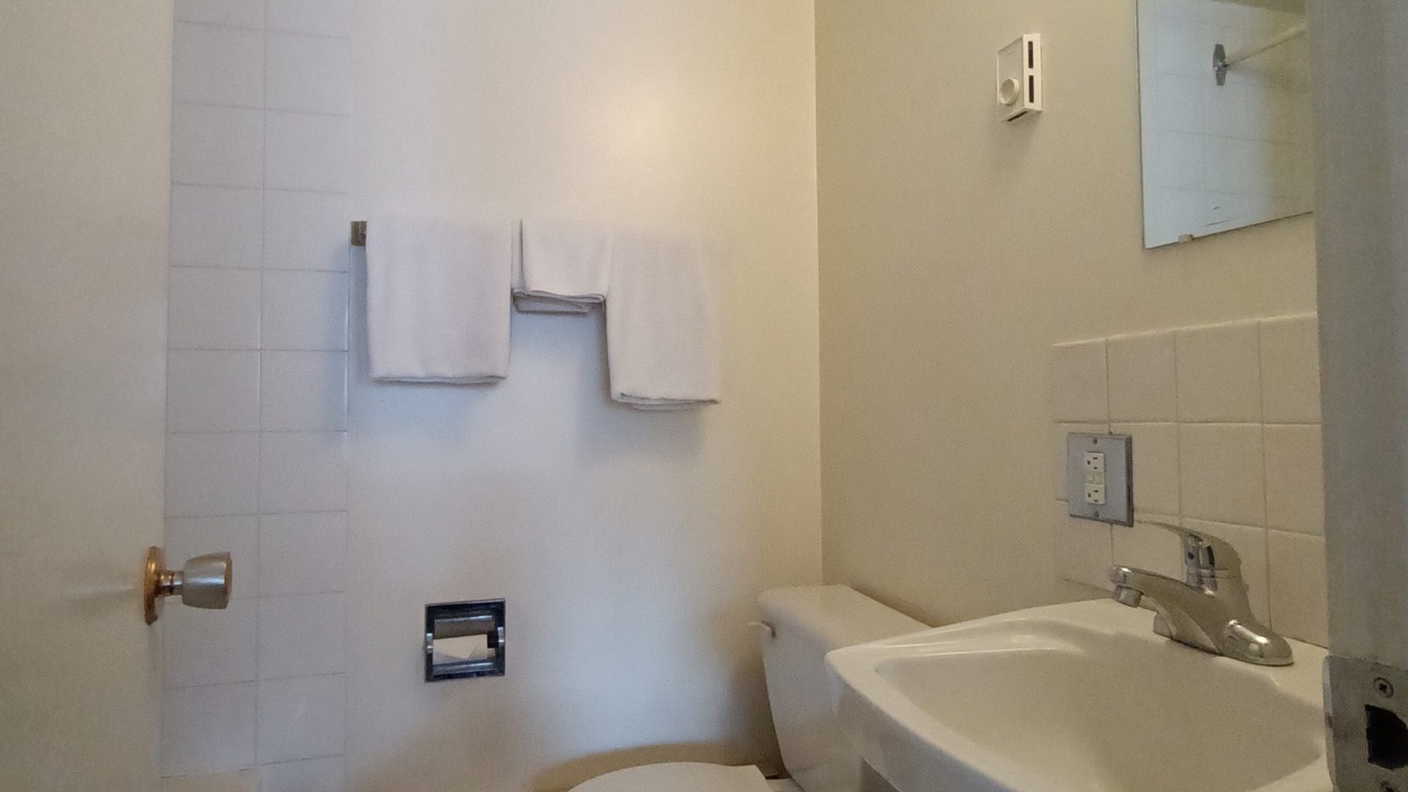 Photo of Bathroom in Golden