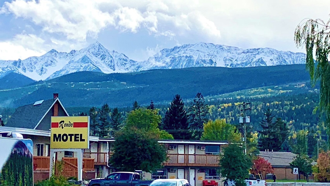 Photo of Outdoor in Golden