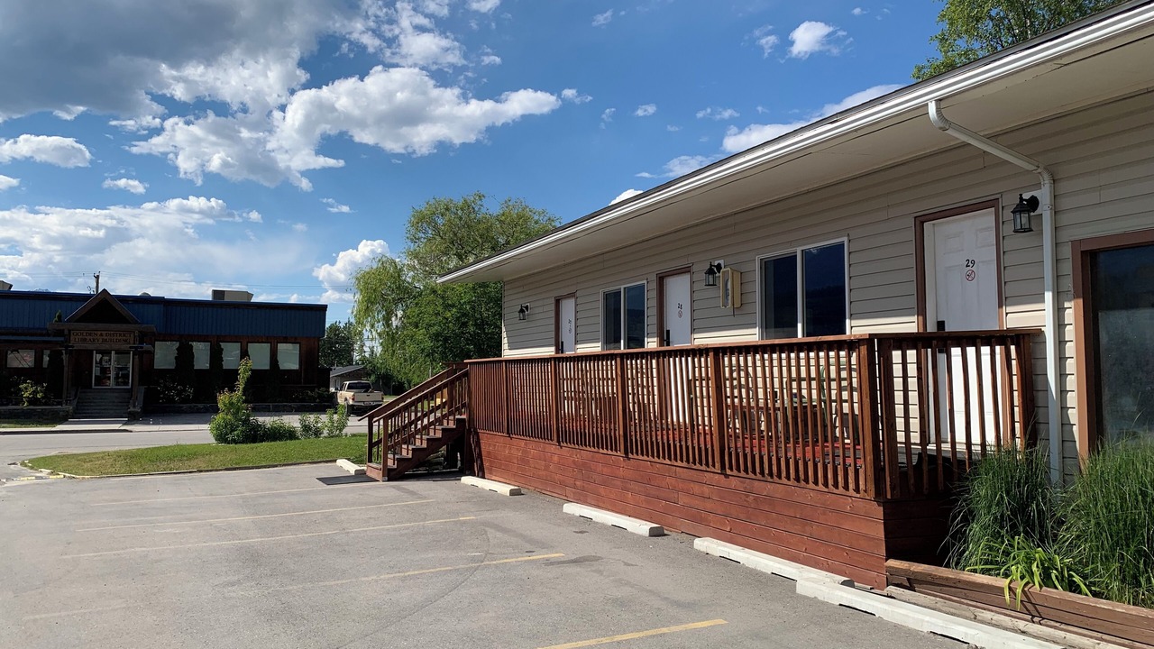 Photo of Outdoor in Golden