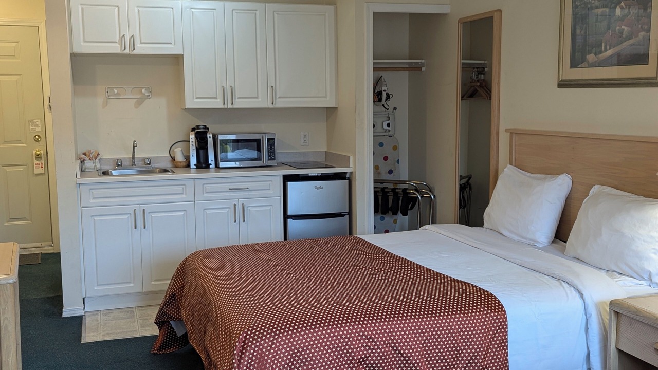 Photo of Kitchen in Okanagan-Similkameen