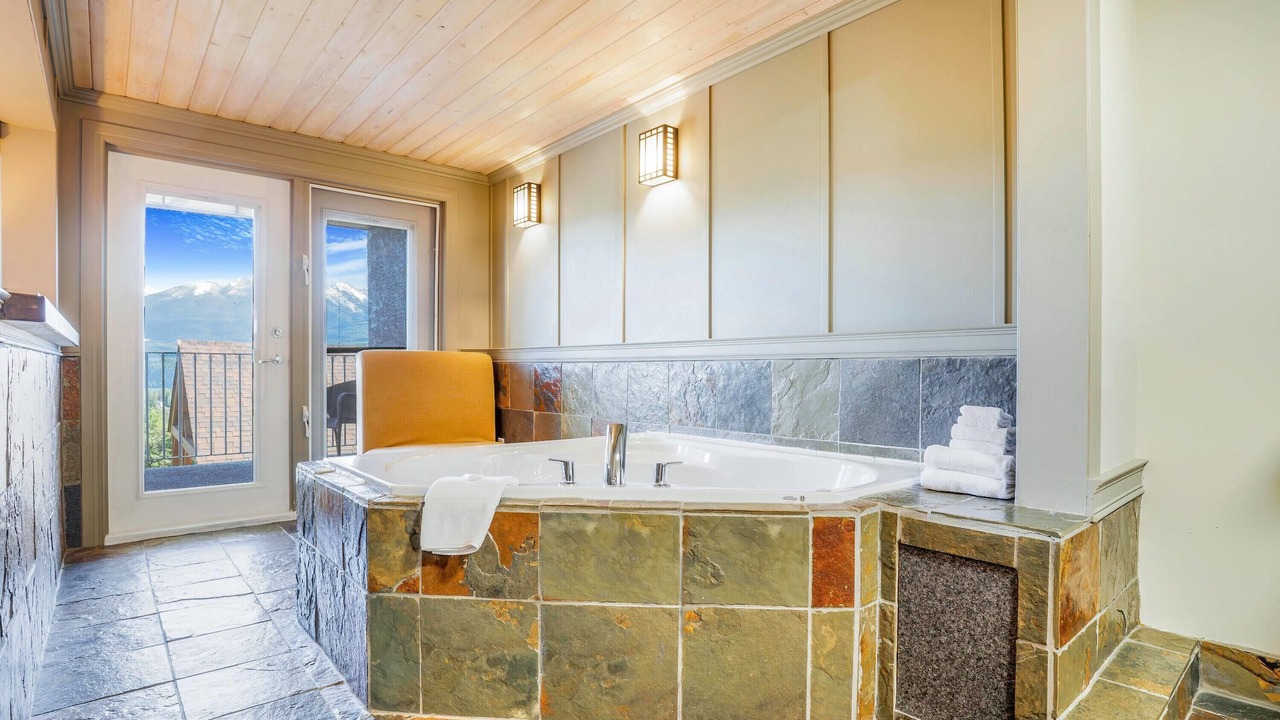Photo of Bathroom in Golden