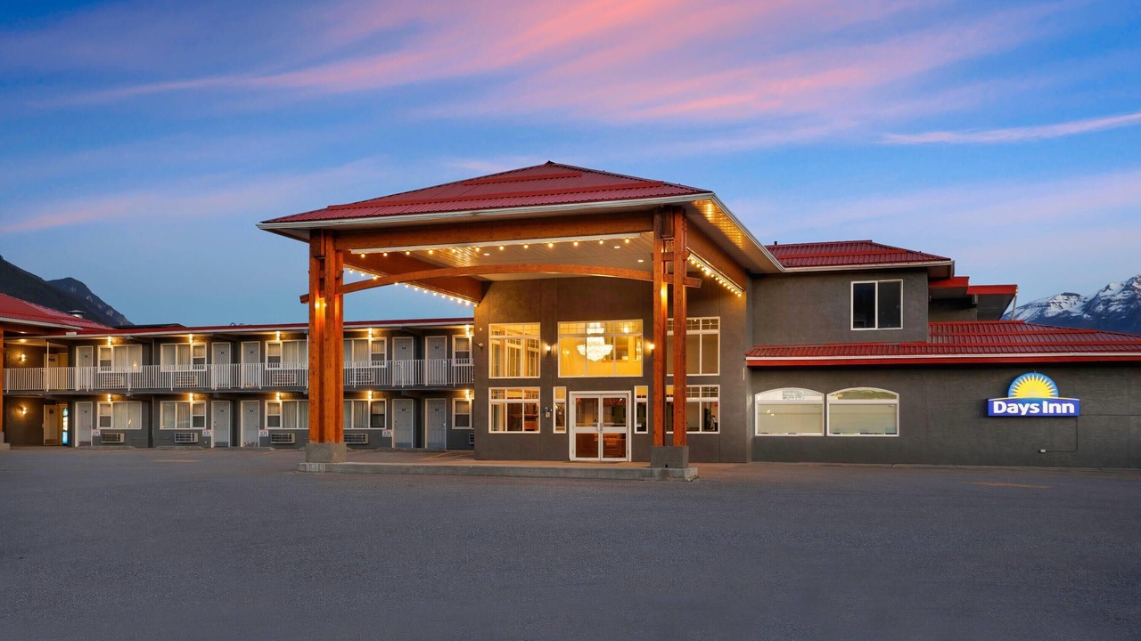 Photo of Outdoor in Golden