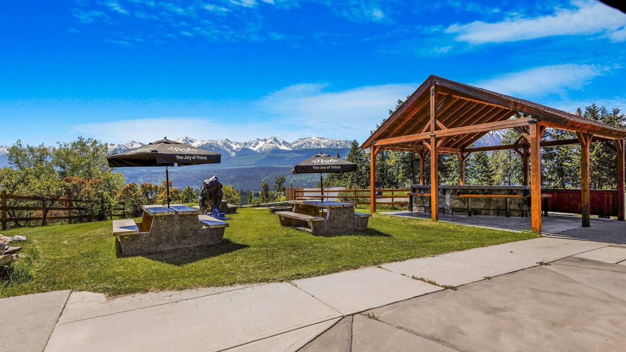 Photo of Outdoor in Golden