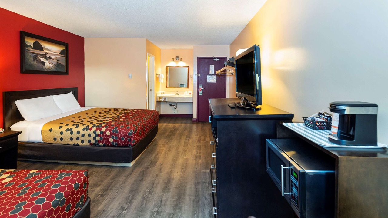 Photo of Bedroom in Edson