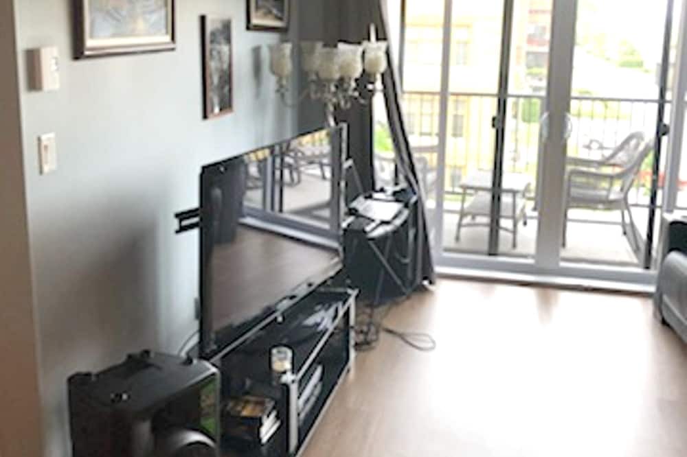 Photo of Livingroom in Brossard