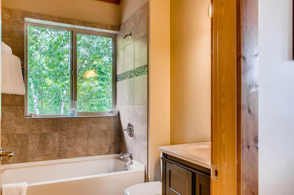 Photo of Bathroom in Christina Lake
