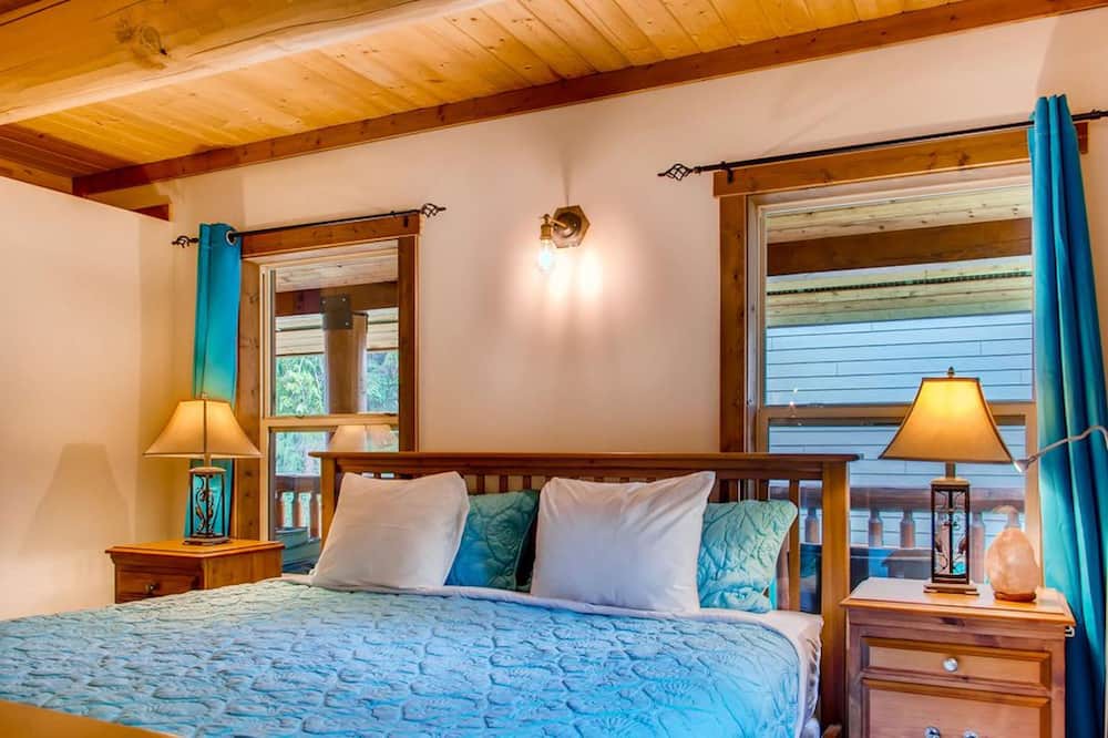 Photo of Bedroom in Christina Lake