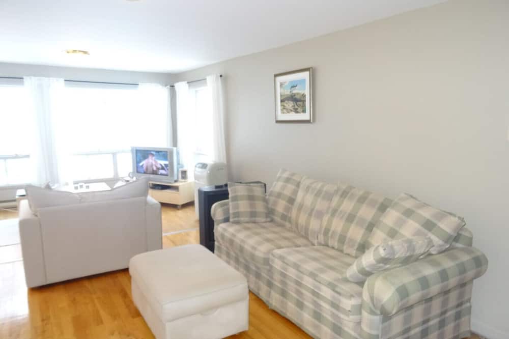 Photo of Livingroom in Lac-Connelly