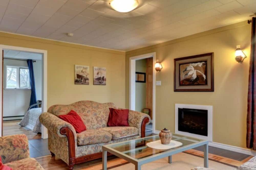 Photo of Livingroom in Berthier-sur-Mer