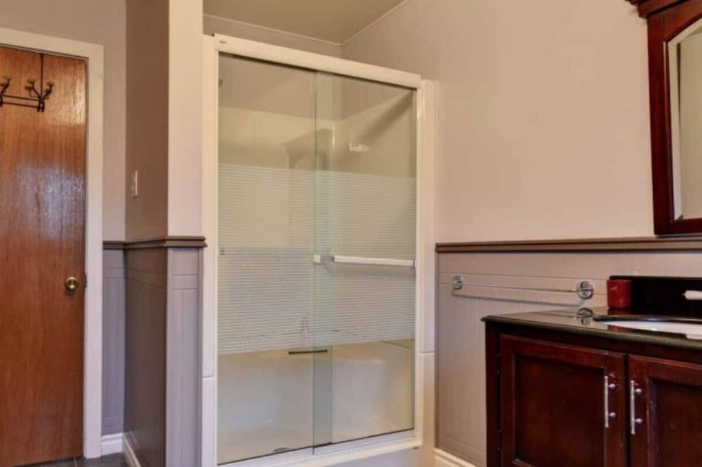 Photo of Bedroom in Berthier-sur-Mer