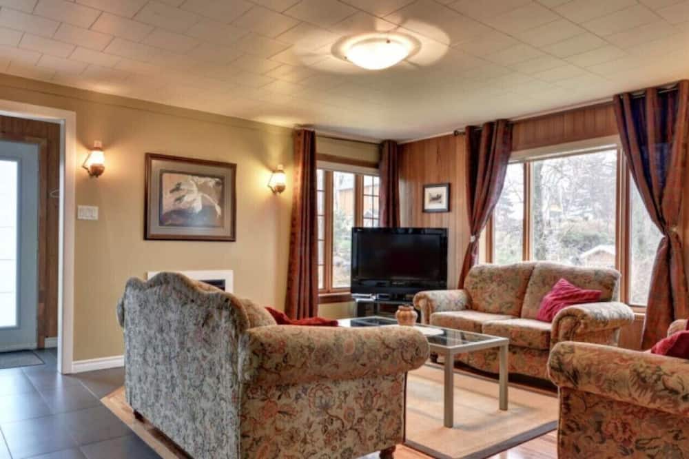 Photo of Livingroom in Berthier-sur-Mer