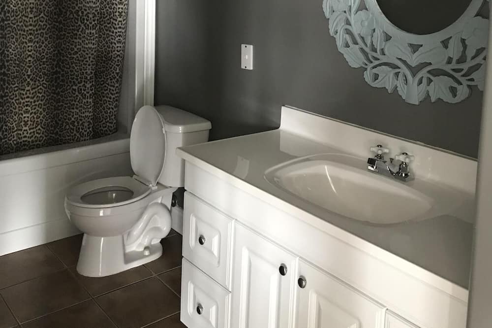 Photo of Bathroom in Bonshaw