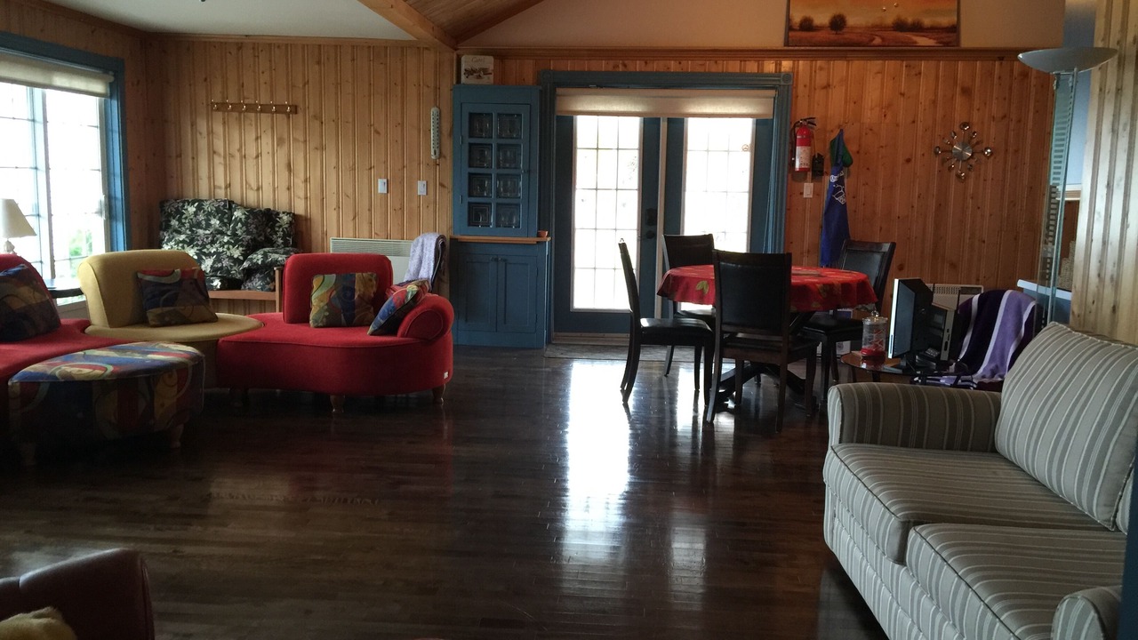 Photo of Livingroom in Saint-Jean-de-l'lle-d'Orleans