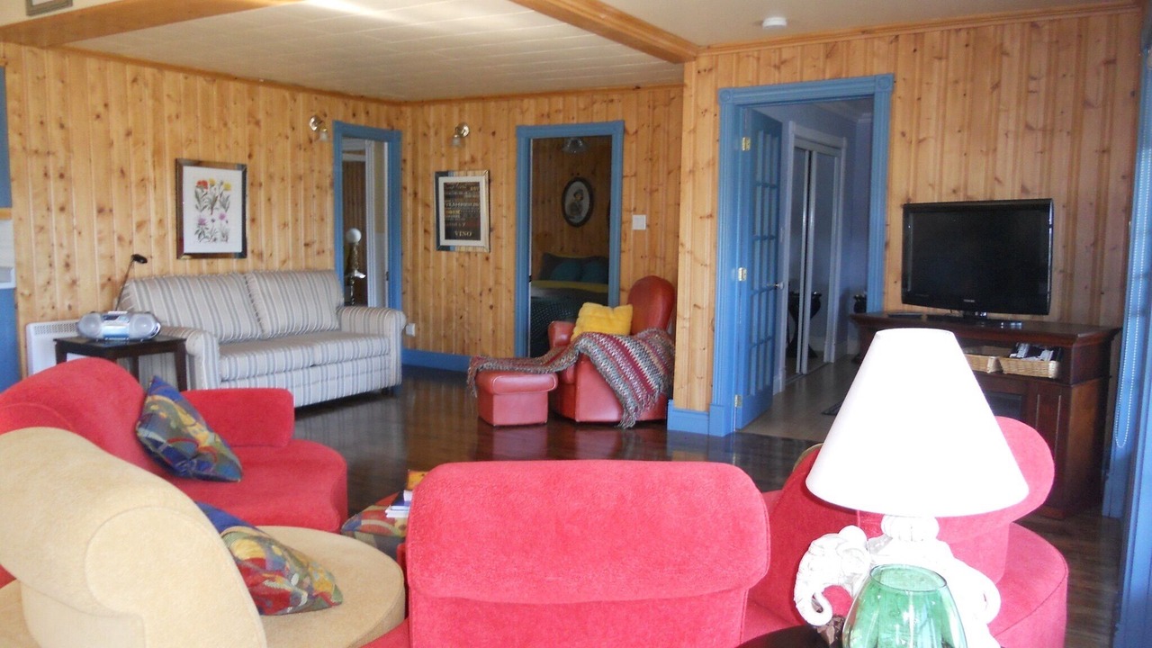 Photo of Livingroom in Saint-Jean-de-l'lle-d'Orleans