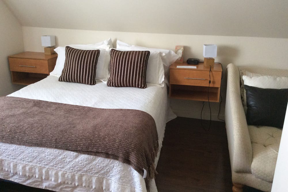 Photo of Bedroom in Larouche