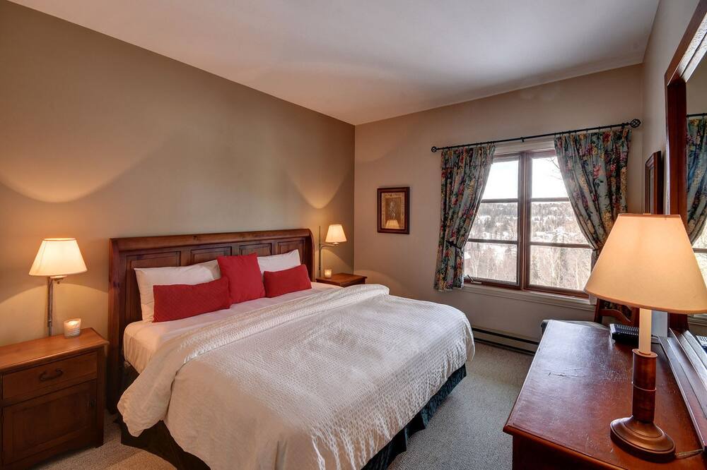 Photo of Bedroom in Mont-Tremblant