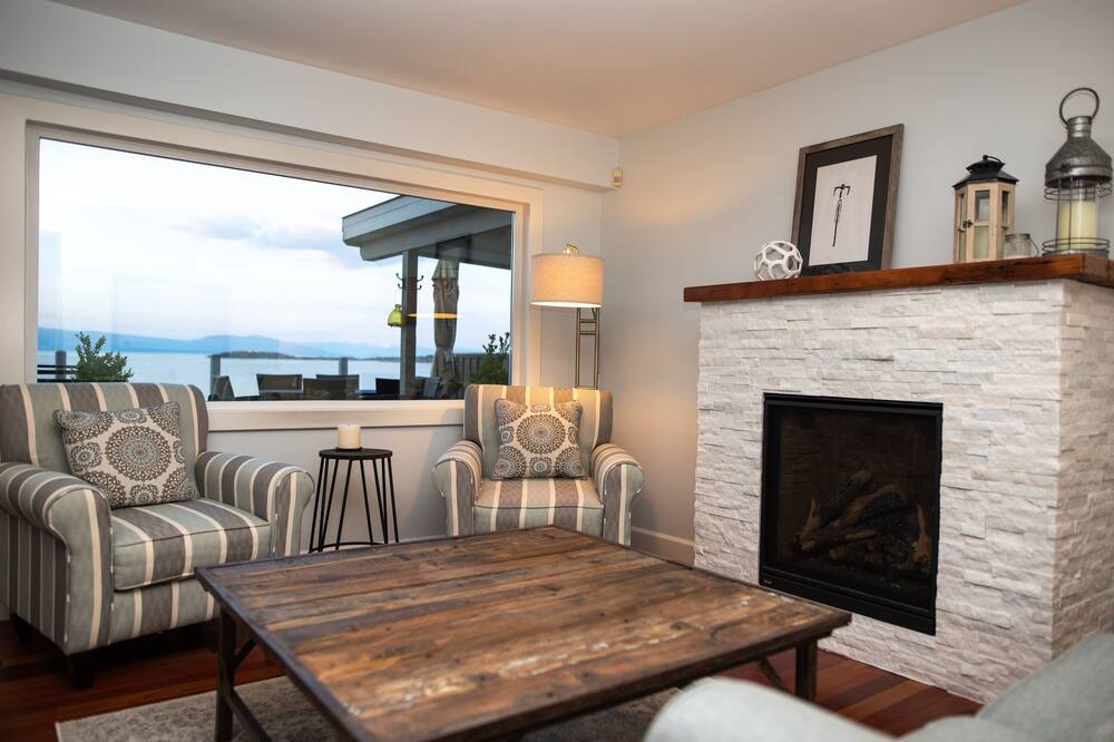 Photo of Livingroom in Regional District of Nanaimo