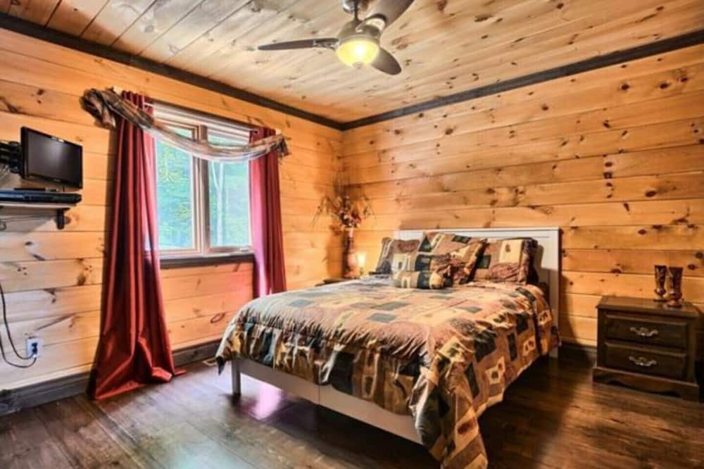 Photo of Bedroom in La Peche
