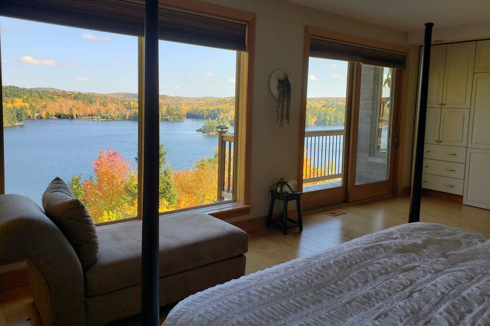 Photo of Bedroom in Val-des-Monts